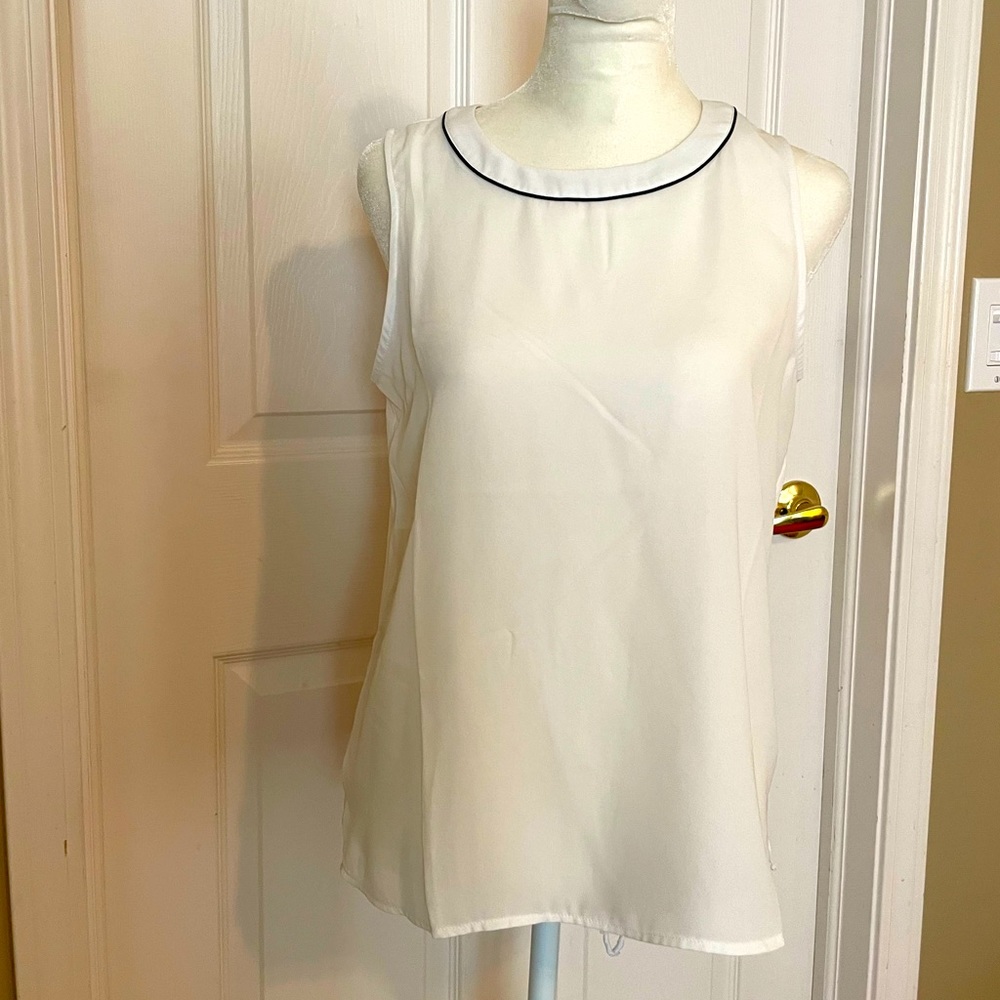 Banana Republic white sleeveless shell with black accent, size XS